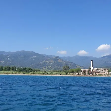 Face A La Mer Avec Piscine Corse *